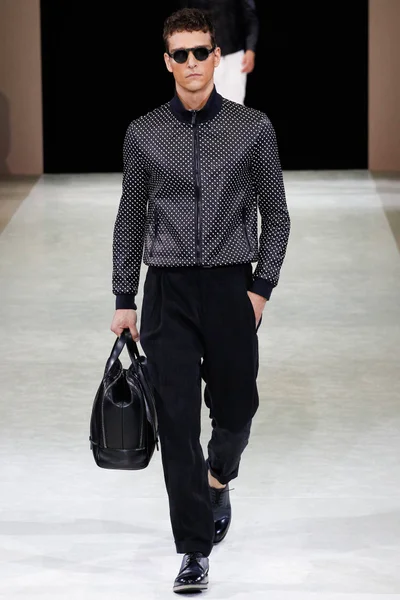 Look 24